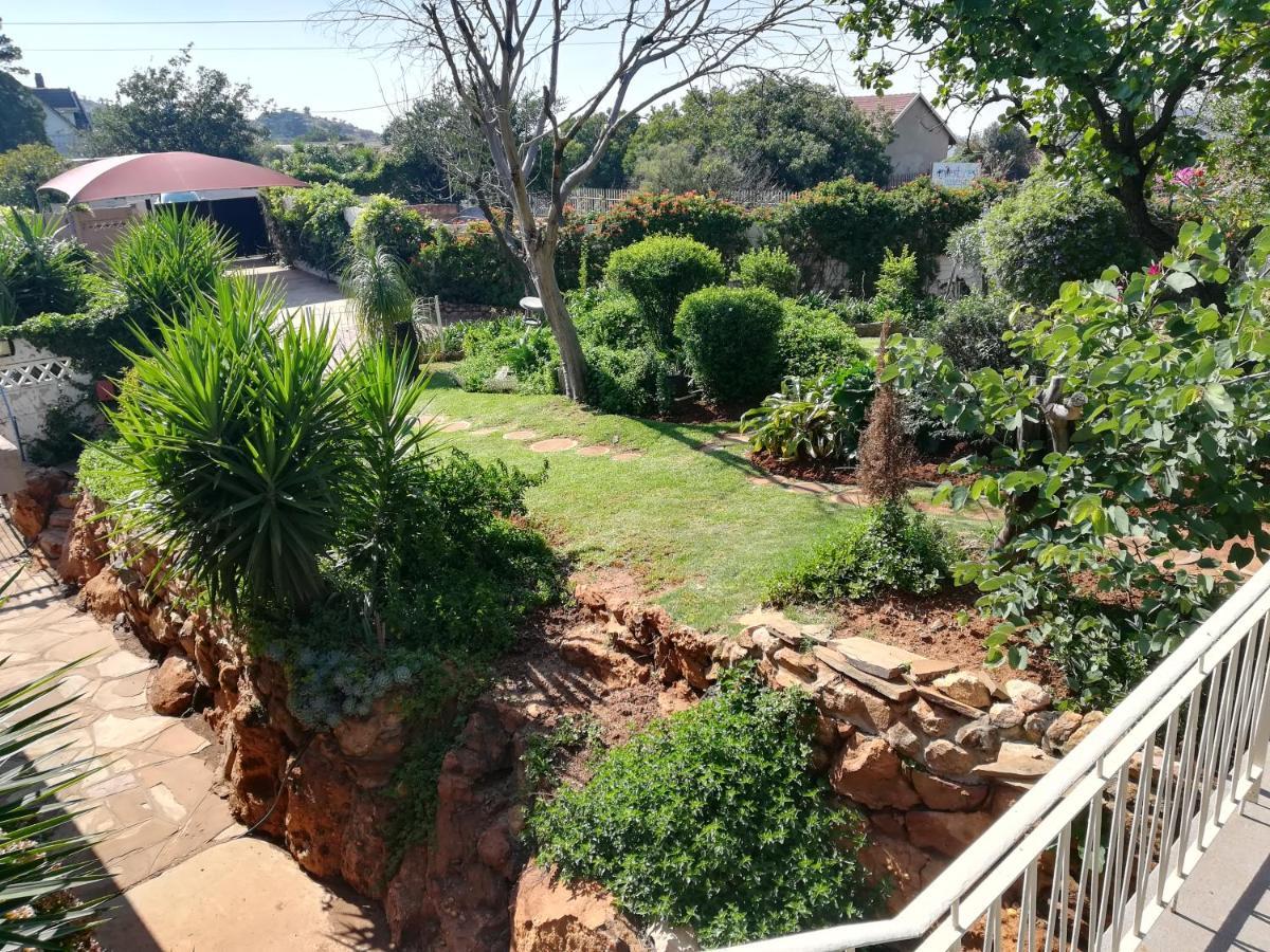 Kaleaba House In A Tranquil Surburb - Linmeyer Hotell Johannesburg Eksteriør bilde